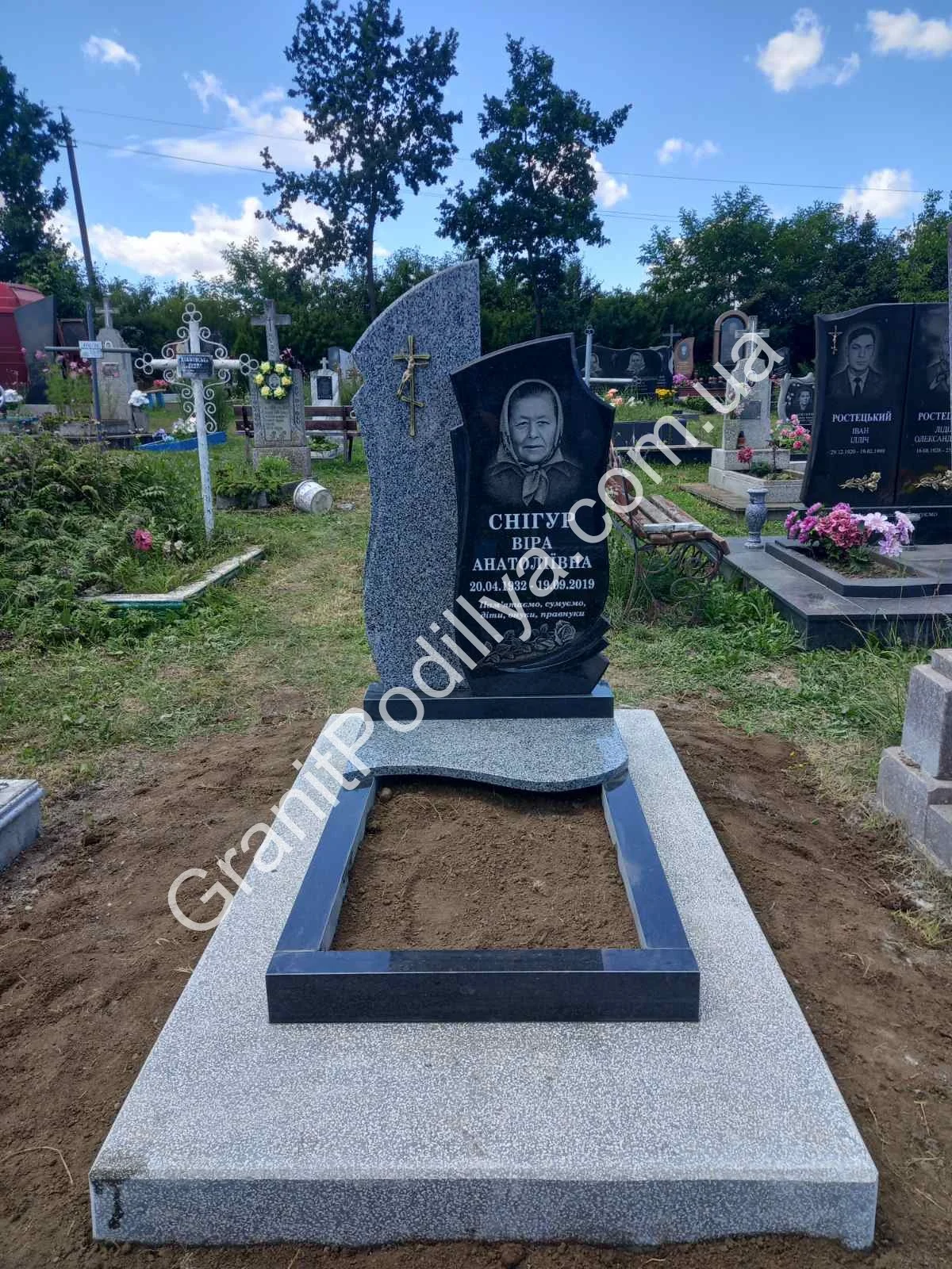 Подвійний пам'ятник з граніту - Кам'янець-Подільський | GranitPodillya